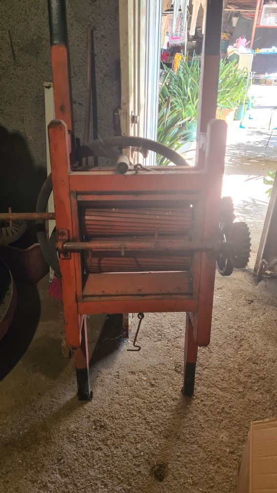 Material para a produçao de vinho