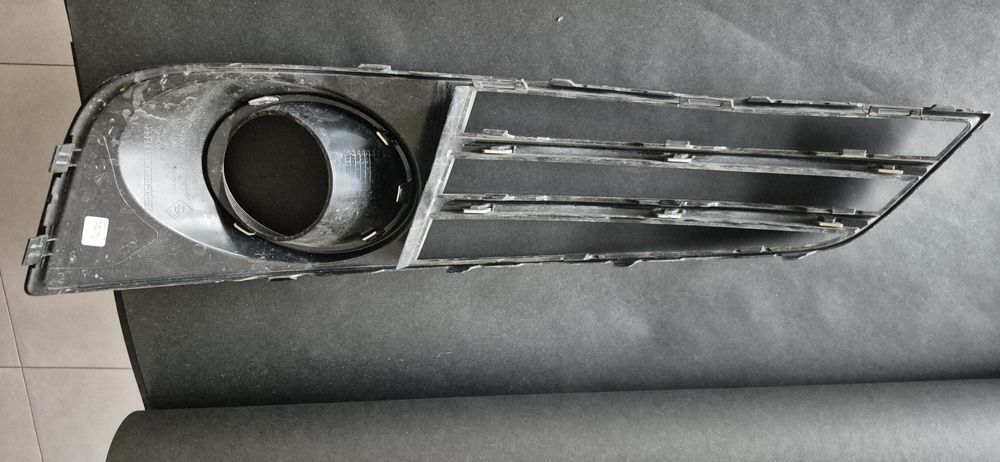 Kratki zderzaka audi a8 d4