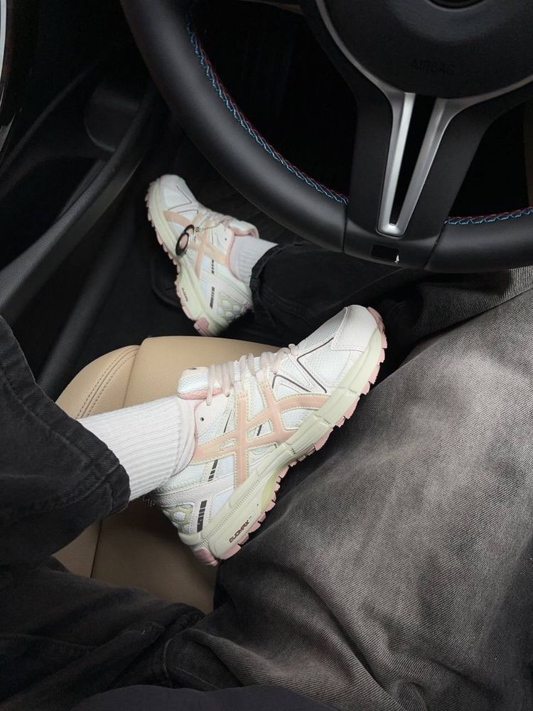 Рожеві асікси, ASICS kahana 8 pink beige, бежеві асікси, асікси, асікс