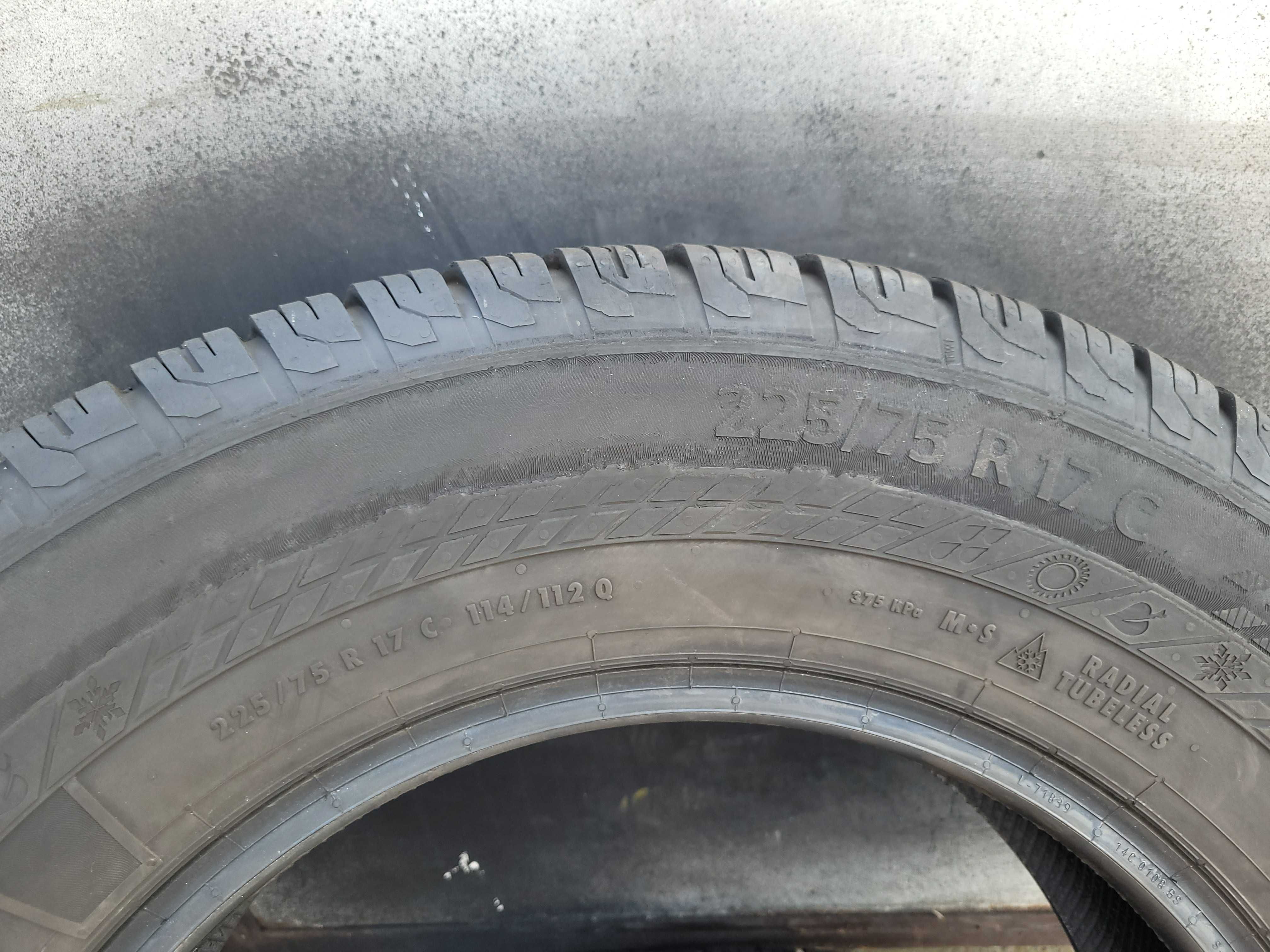 225/75/17C Continental Van Contact 4Season  6,5mm 2022r 1szt