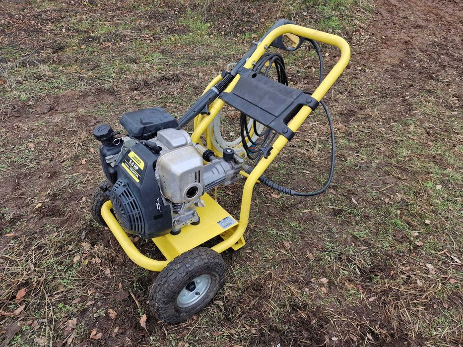Máquina de Lavar / Lavadora de Alta Pressão - Karcher G7.10M gasolina