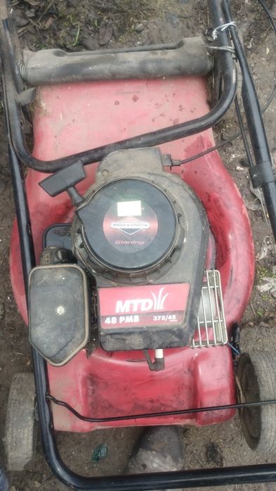 Продам газонокосарку