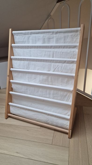 Stojak półka na książki