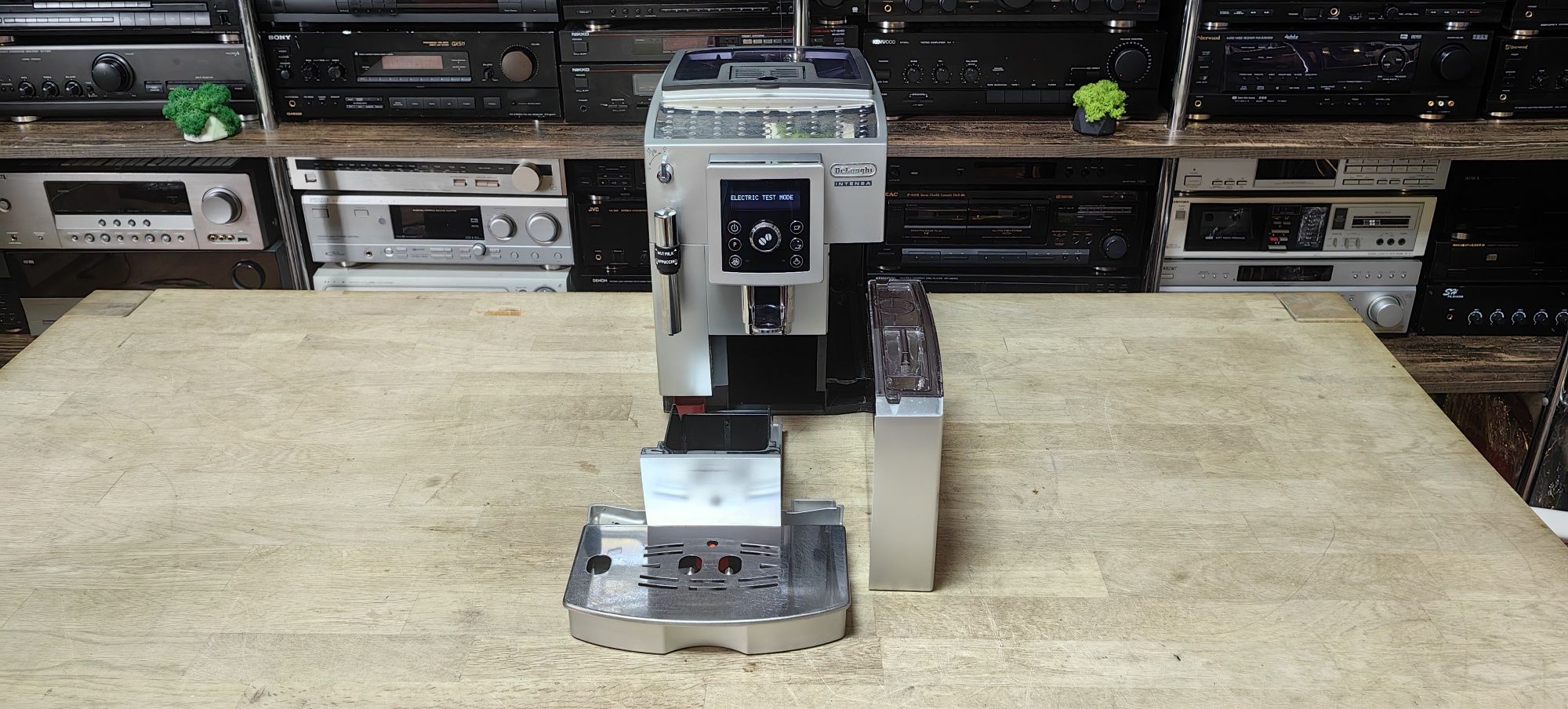 Кавова машина Delonghi Intensa