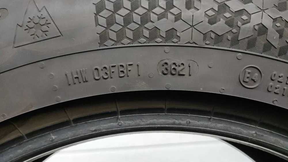 2 sztuki opony zimowe 215/65/17 99H Continental 2021 rok(GD1031)