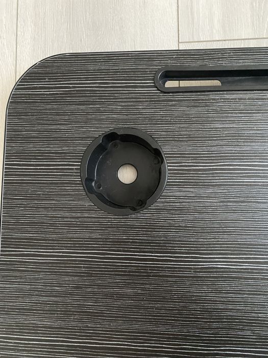 Stolik pod laptopa