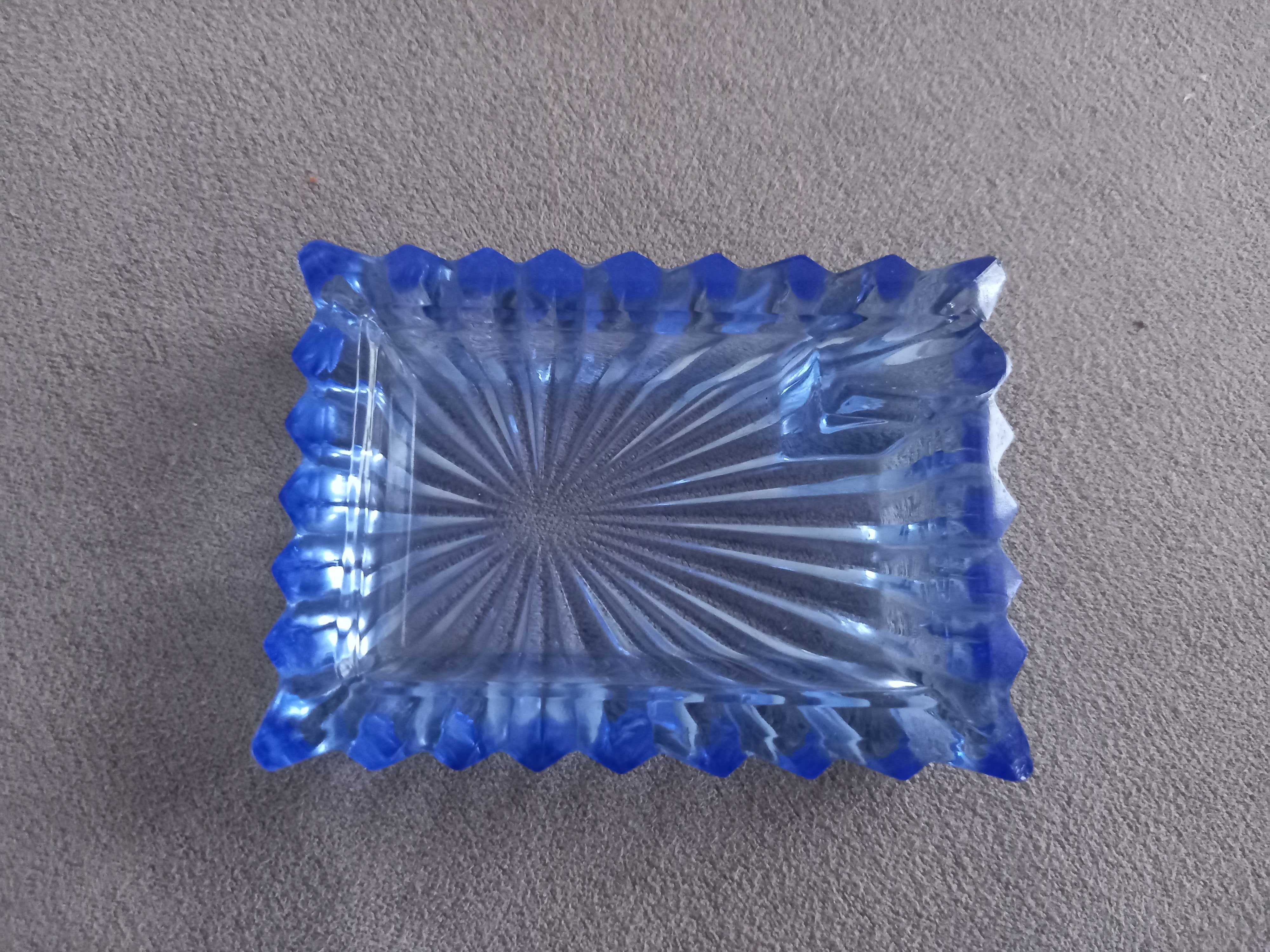 Popielniczka szklana niebieska kobaltowa PRL