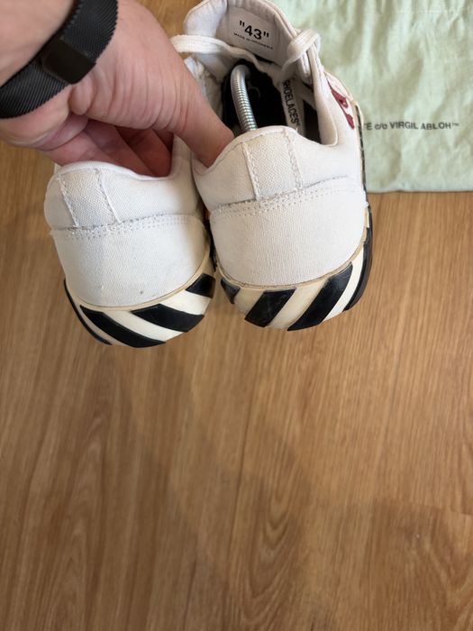 Off-White Vulcanized Low