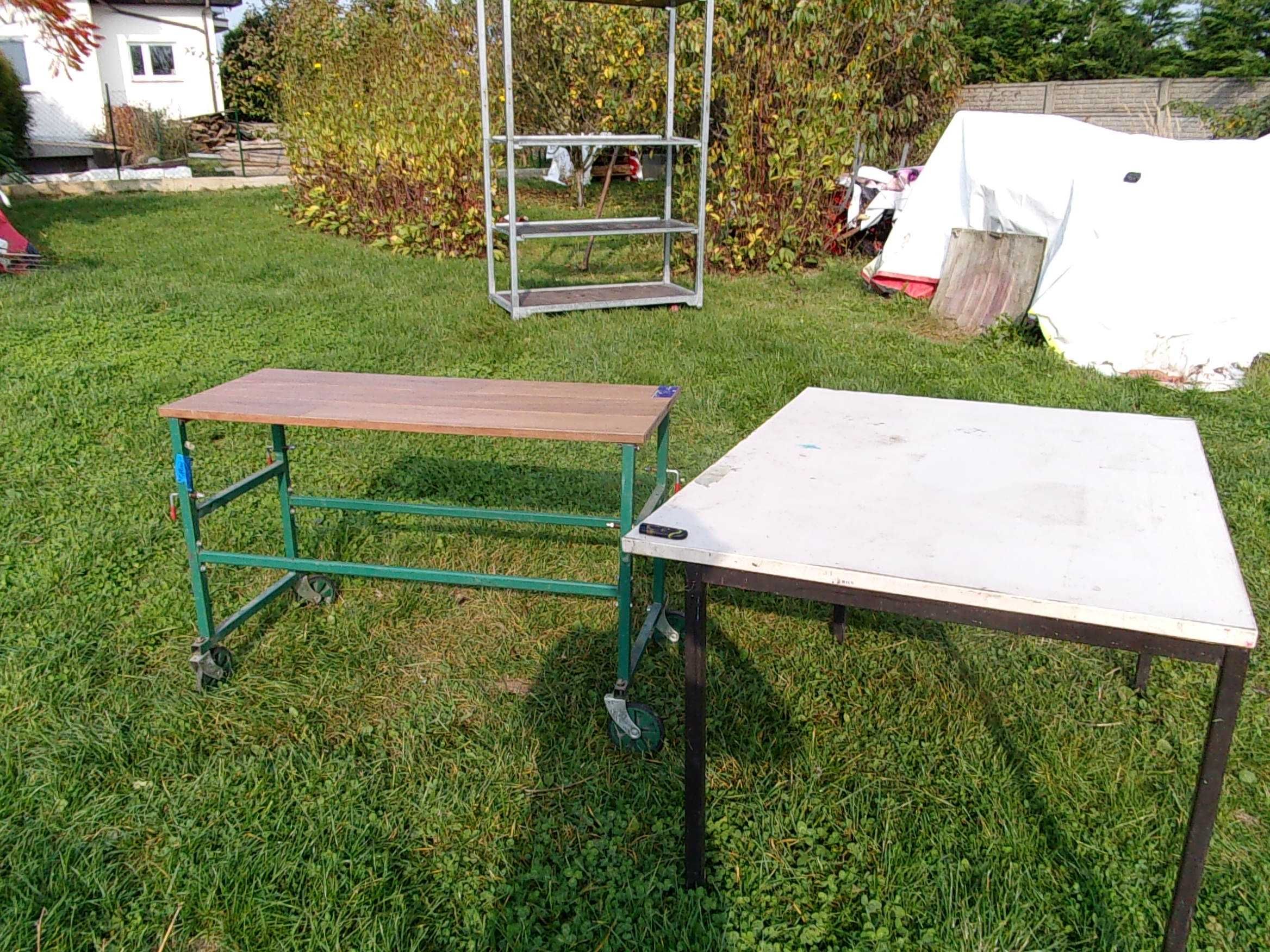 Stoliki na kółkach kratkowane i nie