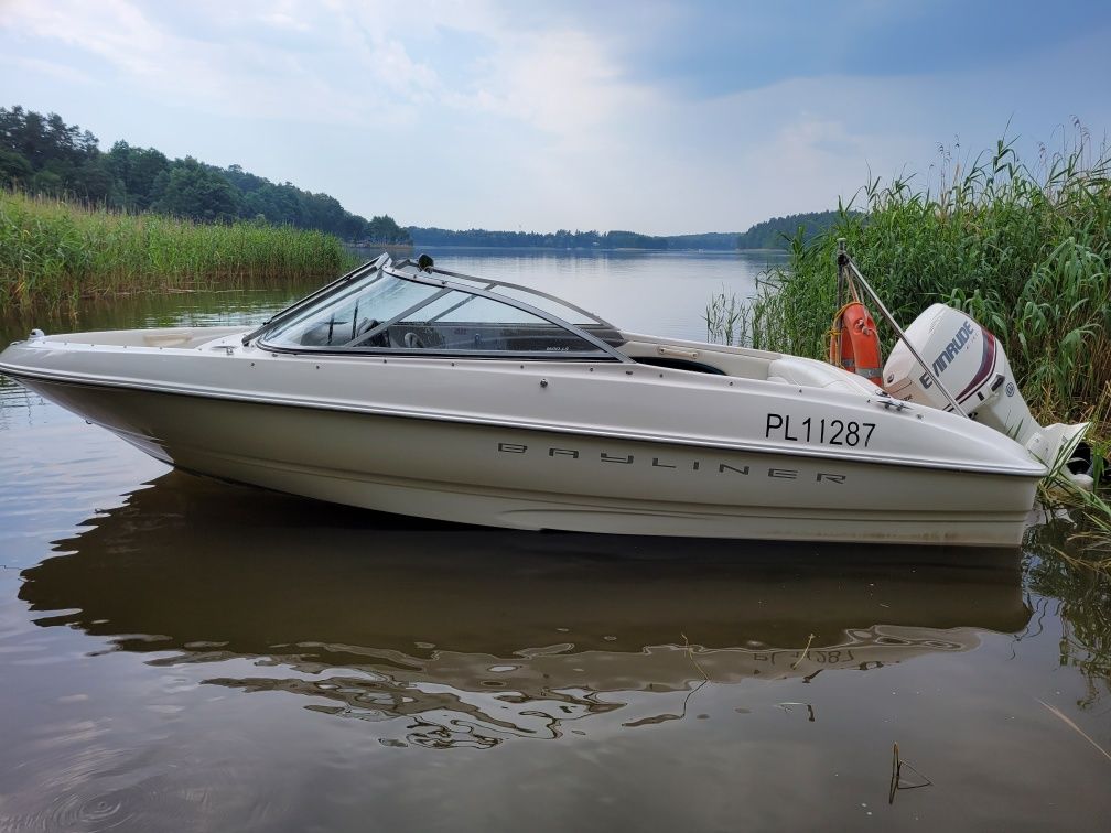 Motorówka Bayliner Capri ,2018 Evinrude e-tec 90hp