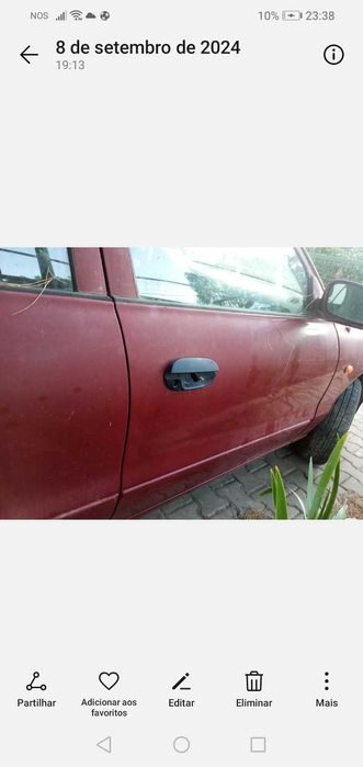 Carro a procura de novo dono