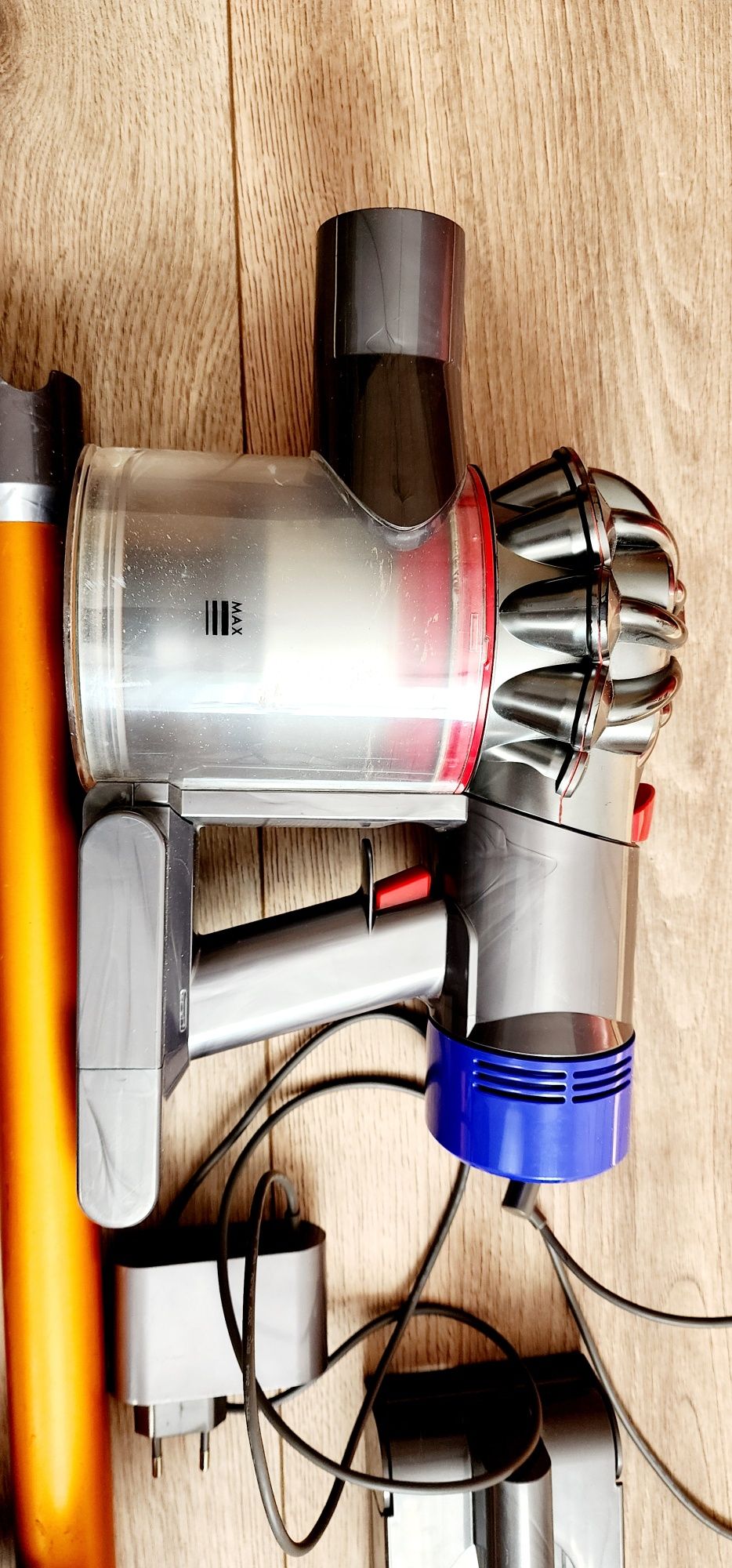 Dyson V8 Absolute komplet