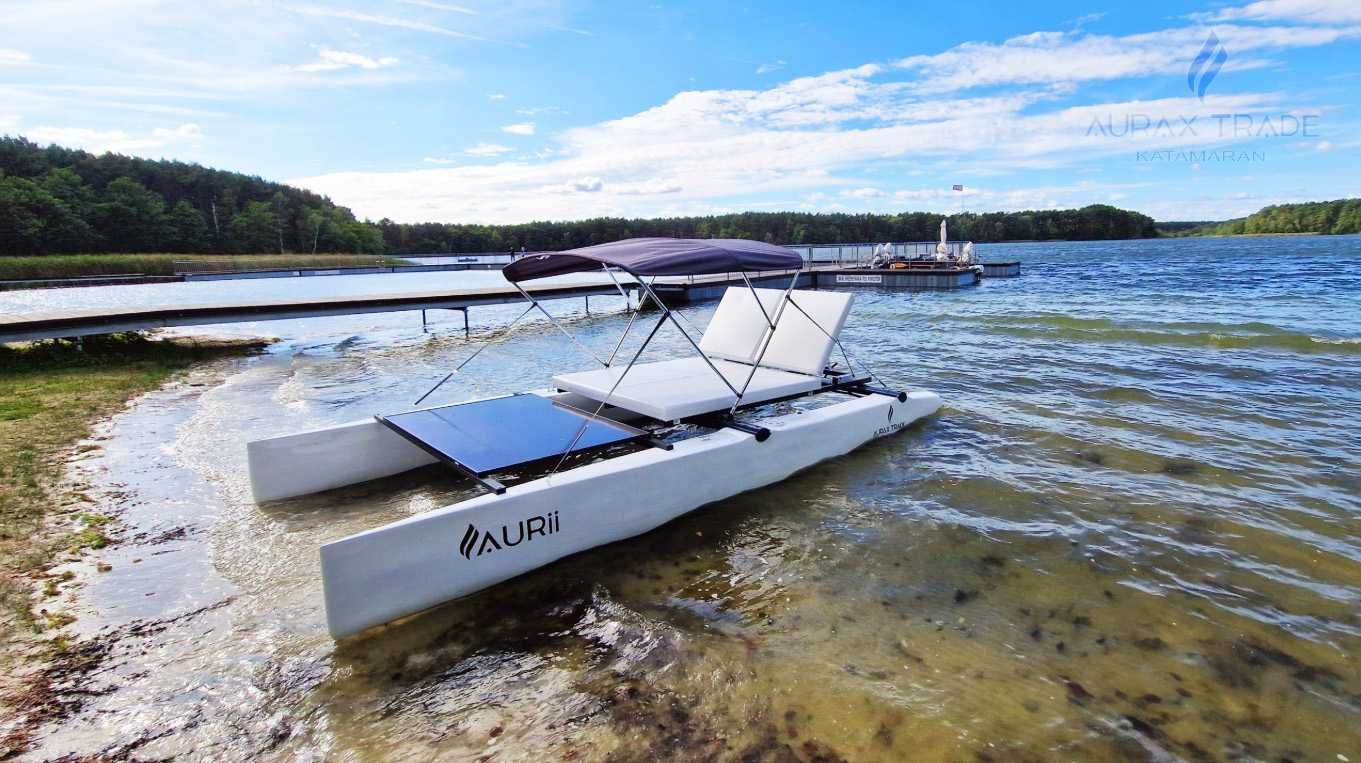 Katamaran AURII V.01 - SOLAR silnik spalinowy HONDA BF 6,0 kM