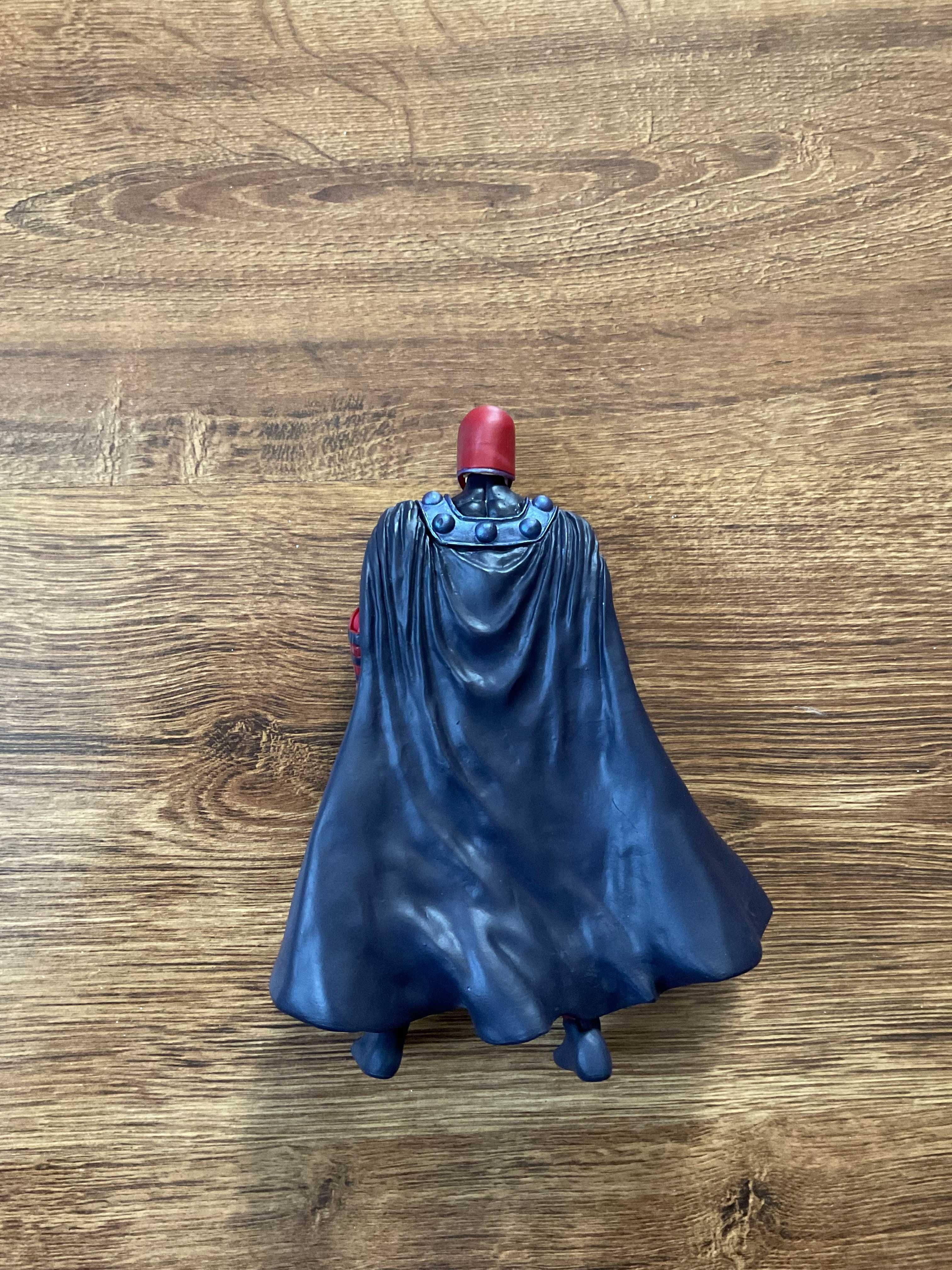 Figurka Magneto Marvel Select