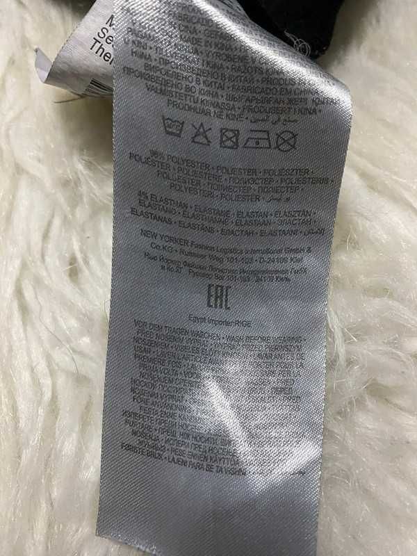 Czarna mini spódniczka z paskiem FB Sister S/XS 36/34