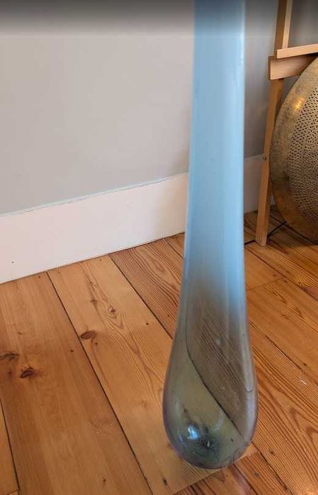 Obra de arte em forma de lágrima de vidro | Glass teardrop artwork