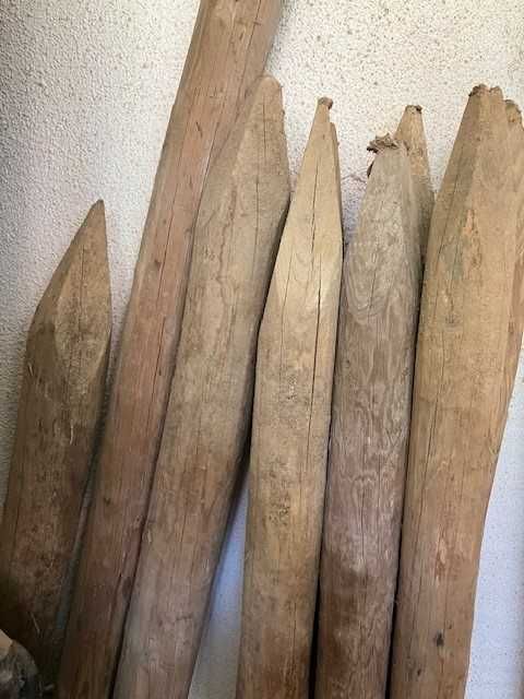 15 postes redondos de madeira com ponta (150cm)