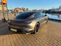 Porsche Taycan Folia Performance plus idealny stan