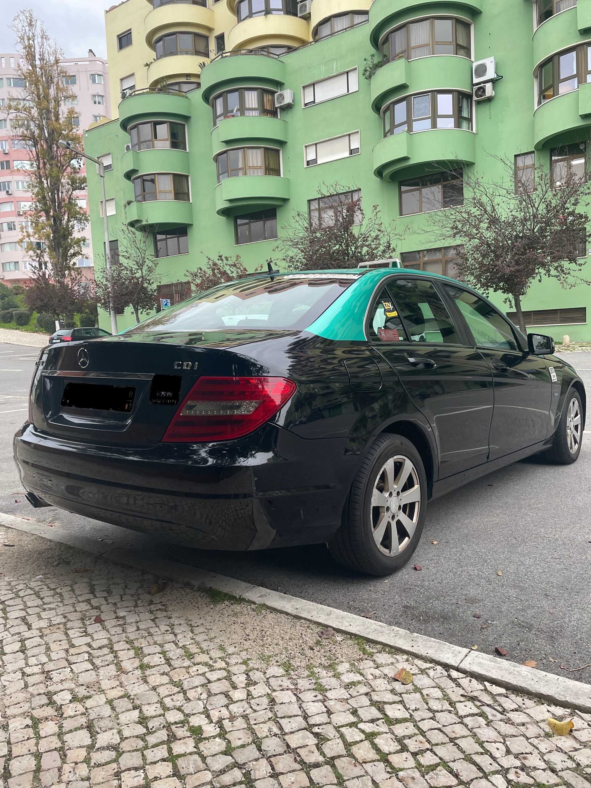 Firma de taxi com alvará e viatura Mercedes Benz C 220