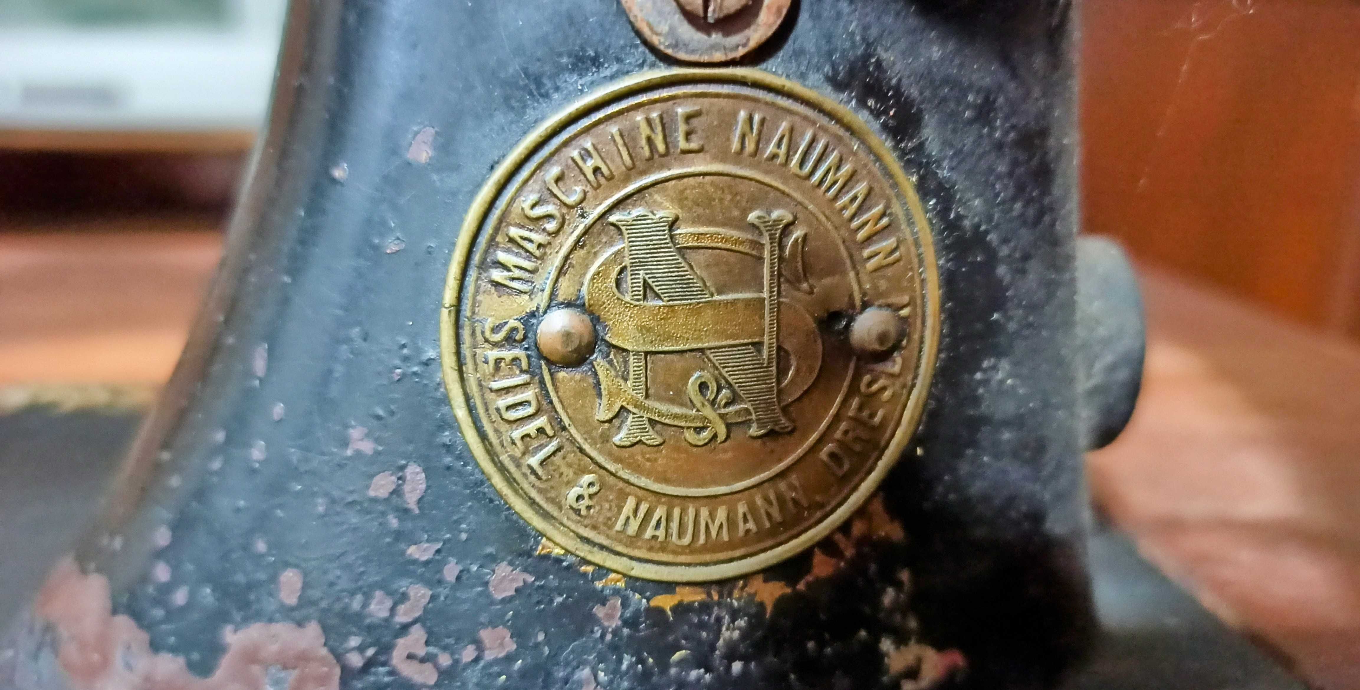 Máquina de costura decorativa edição limitada