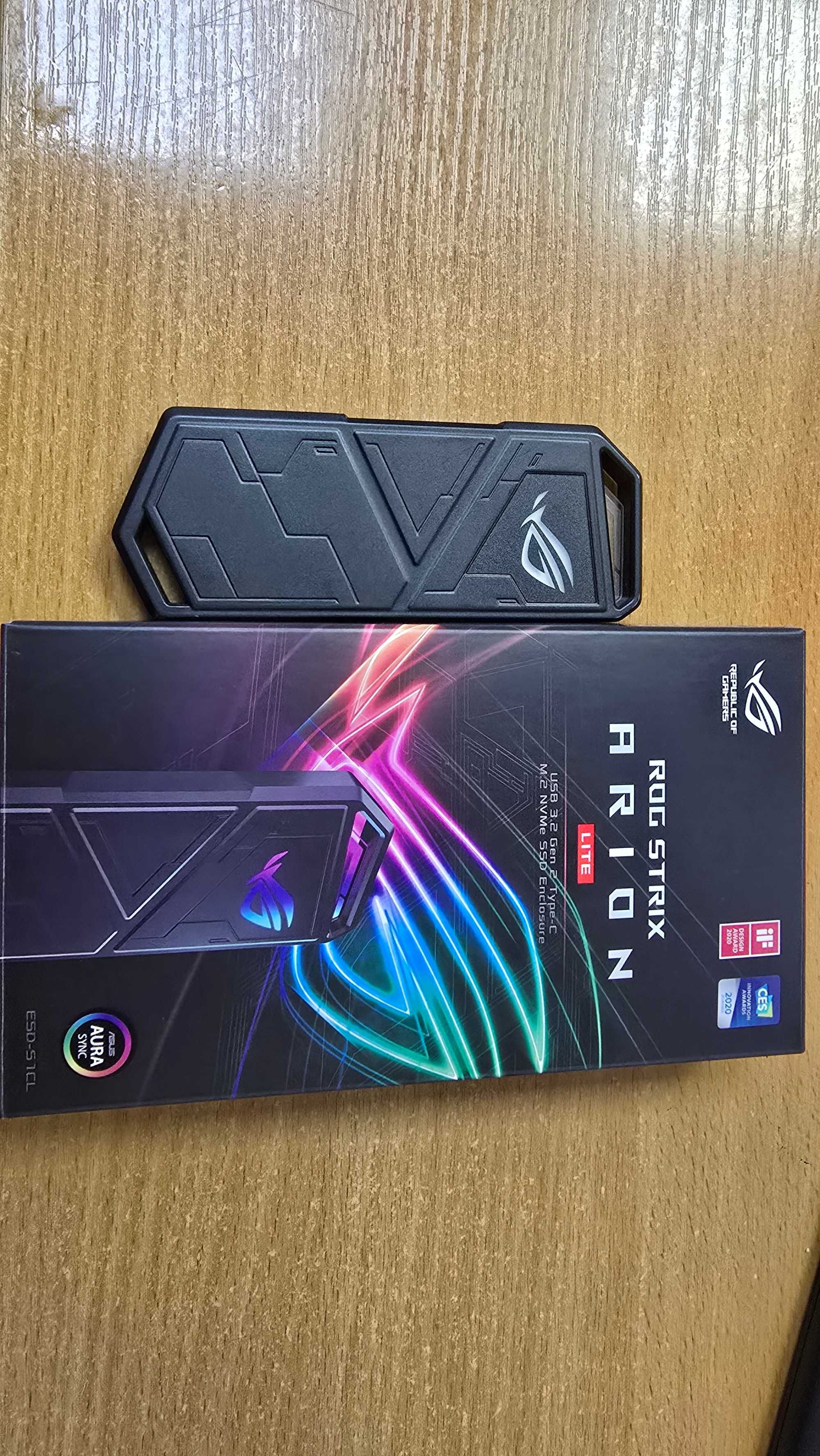 Зовнішня кишеня Asus ROG Strix Arion Lite для M.2 SSD