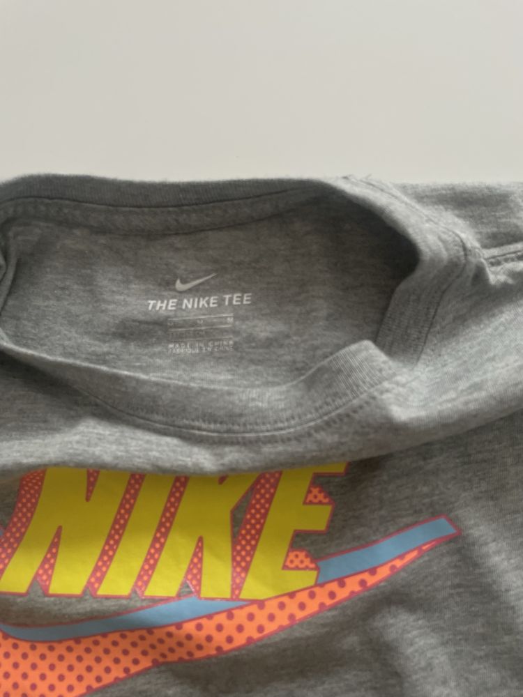 T-shirt Nike dziewczęcy 137-147 cm