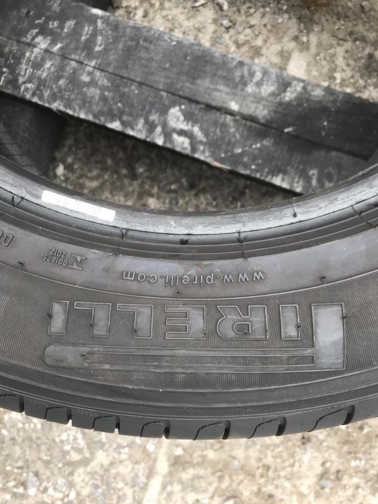 Pirelli 235/55r17 пара резина шини б/у склад оригінал лето