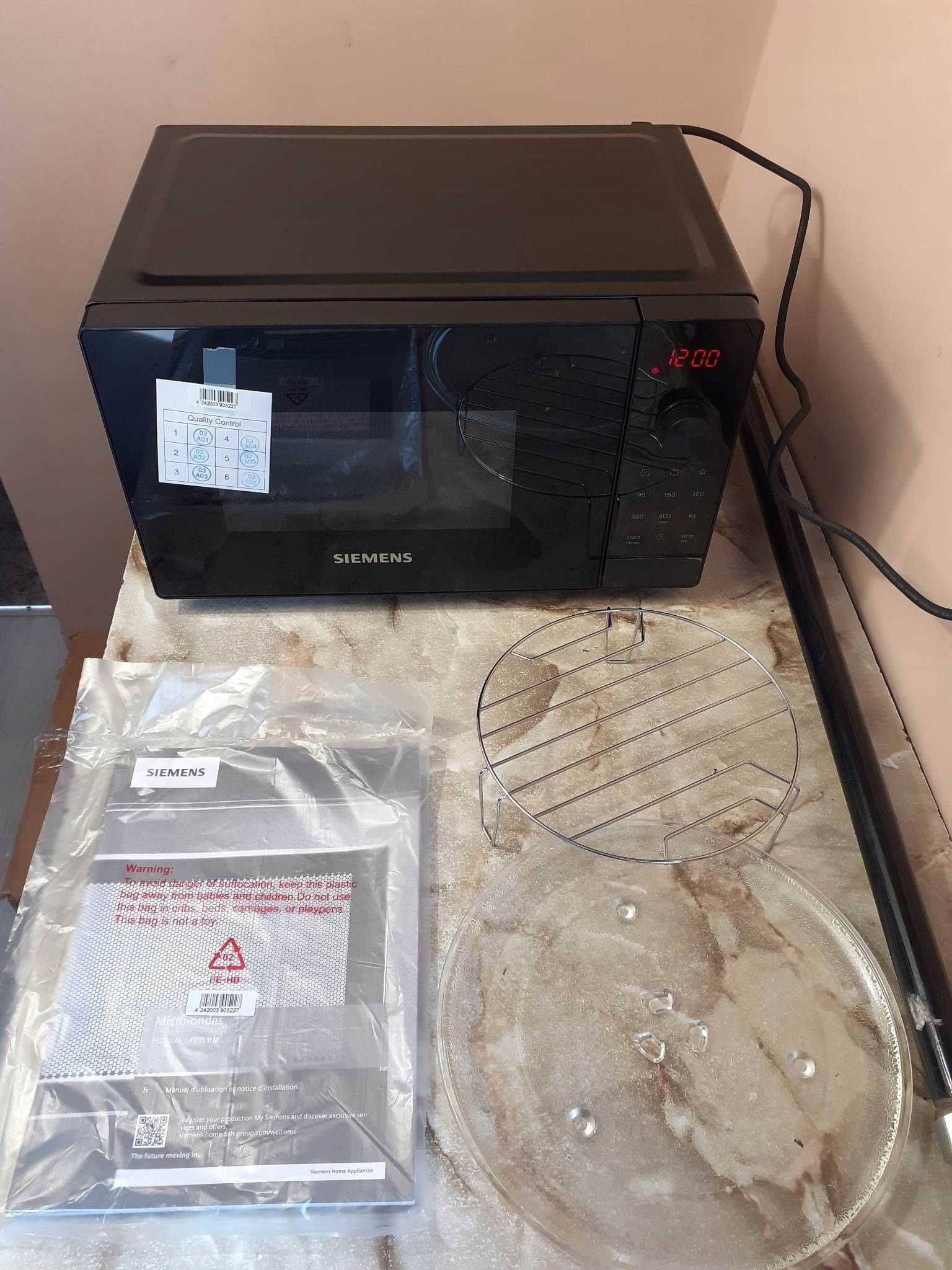 Kuchenka mikrofalowa Siemens FF023LMB2 iQ300