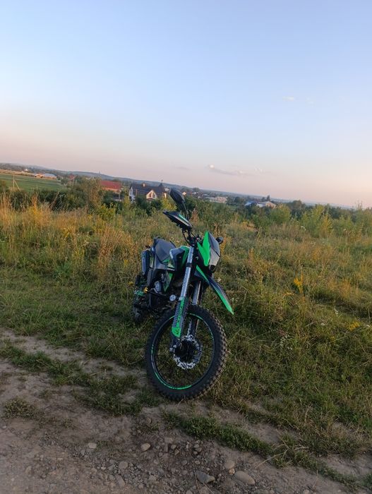 Продам мотоцикл  Forte FT300GY-C5D