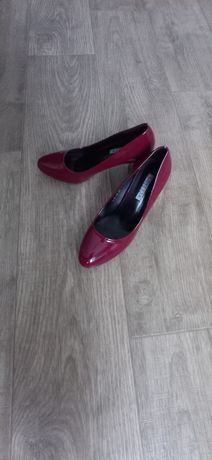Туфлі на кублуку бордові, червоні жіноче взуття