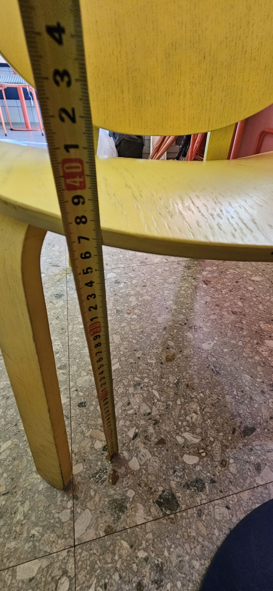 Продам жовті дерев'яні стільці ікеа