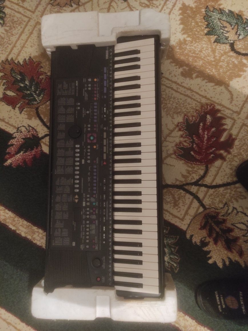 Продам синтезатор yamaha psr-510