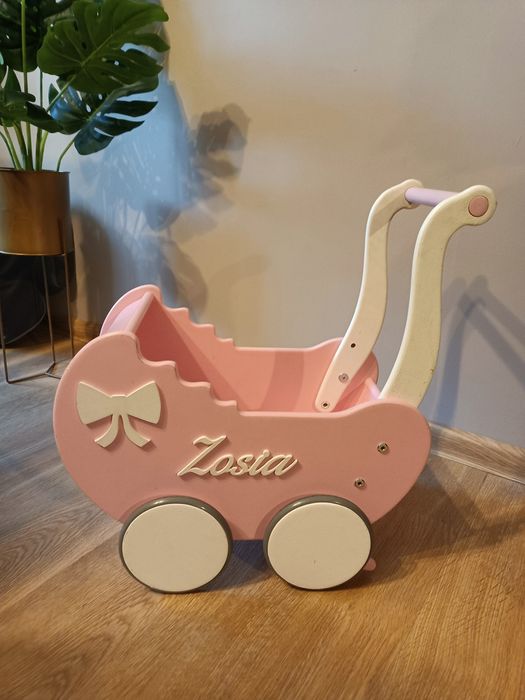 Drewniany wózek dla lalek