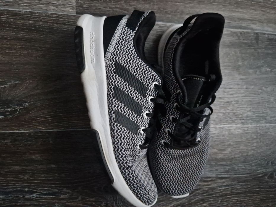Кросівки Adidas, спортивне взуття р.42
