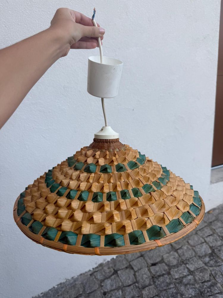 Candeeiro teto estilo palha