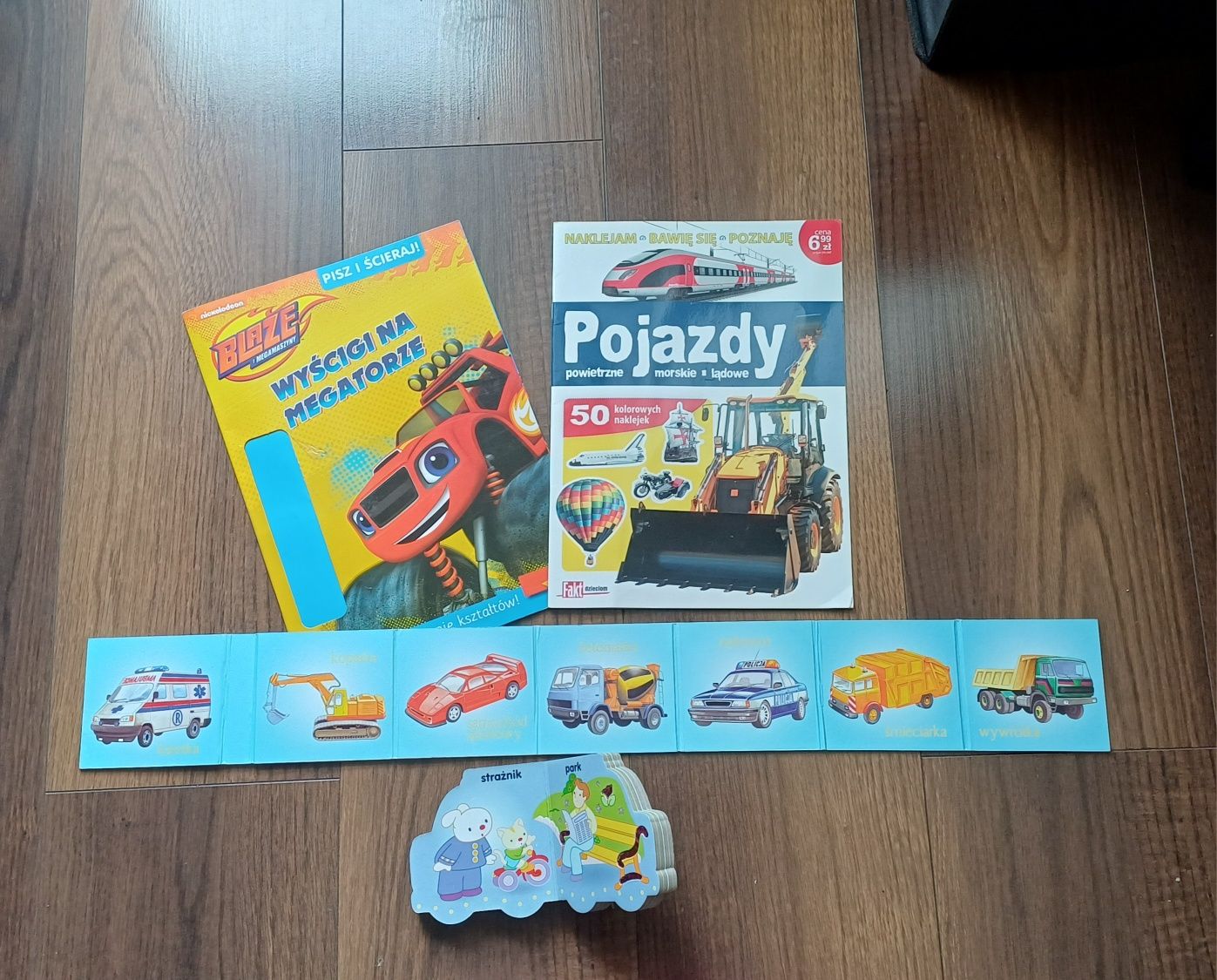 pojazdy samochody książeczki