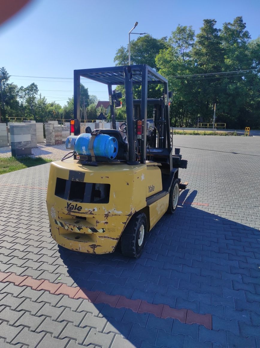 Wózek widłowy Yale LPG triplex