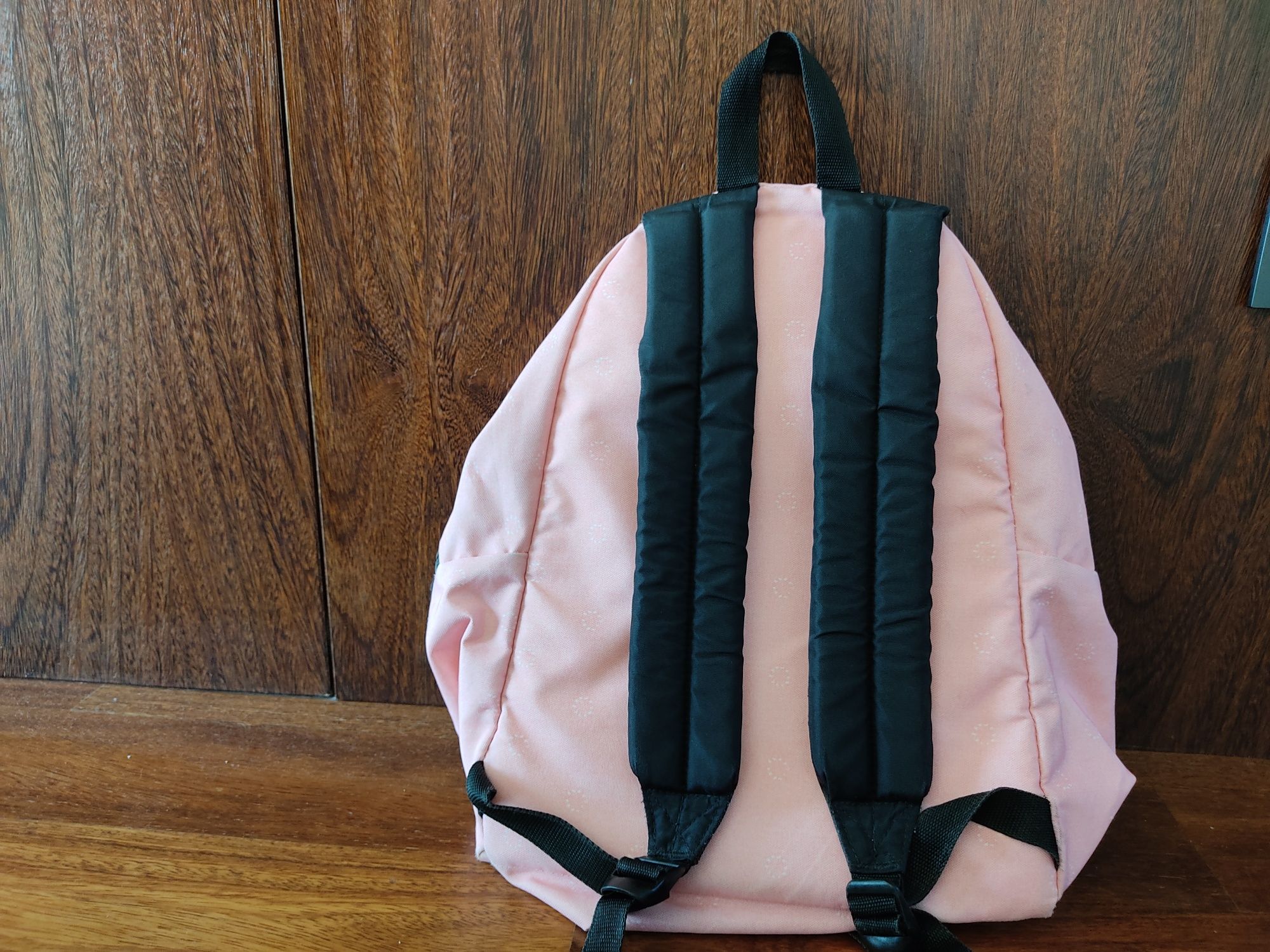 Mochila eastpak cor-de-rosa