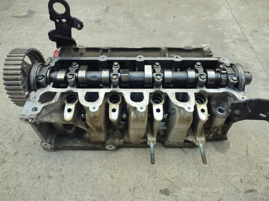 Продам головку двигателя на renault k9k 1.5 дизель