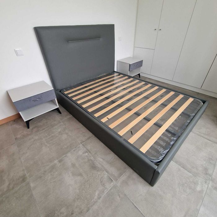 Camas De Casal Estofadas Top de Gama 190x140m Estrado Incluído 199€ !!