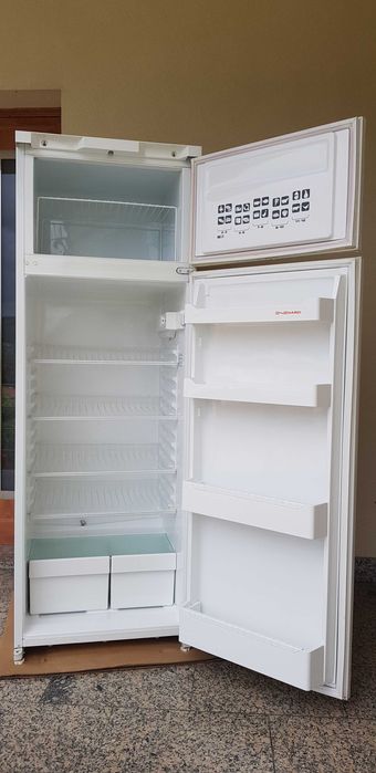 Frigorífico NARDI modelo AT275A para REVISÃO ou Peças