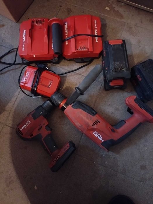 Zestaw narzędzi Hilti-ładowarka,bateria,wkrętarka,szlifierka,wiertarka