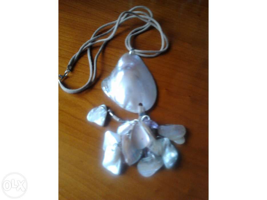Colar em madrepérola