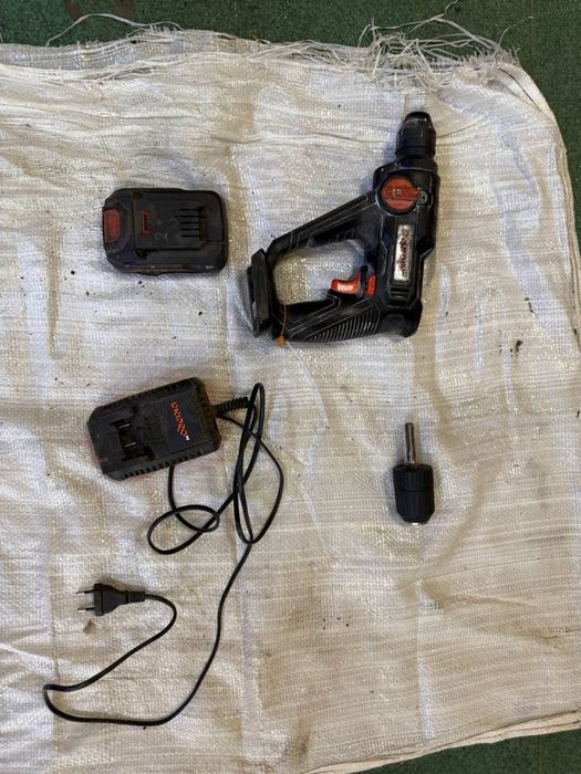 аккумуляторный перфоратор Dnipro-M DHR-200.