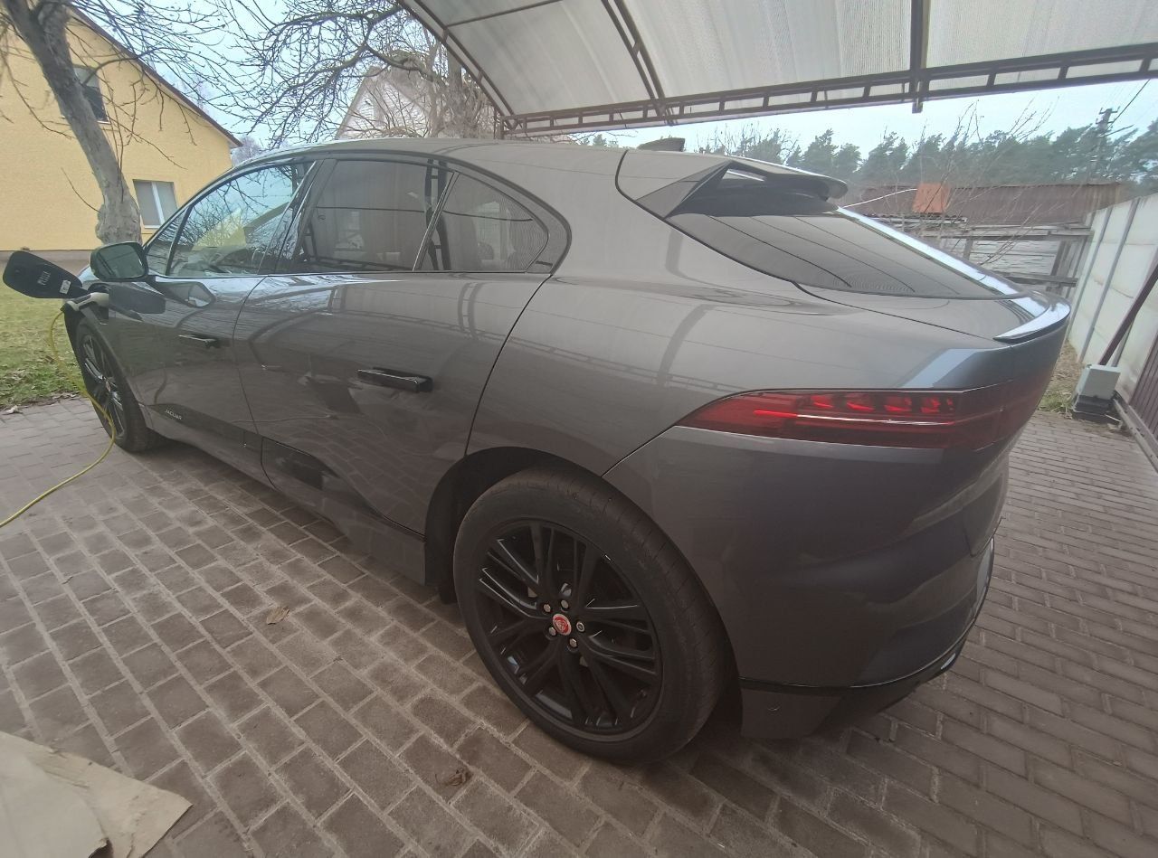 Jaguar I-Pace электромобиль