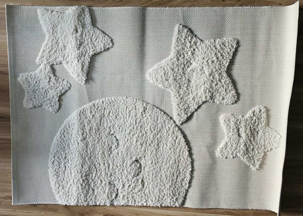 Dywan dzieciecy 170x120 cm nieużywany