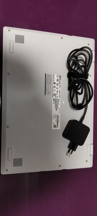 Asus Chromebook CX1500CN