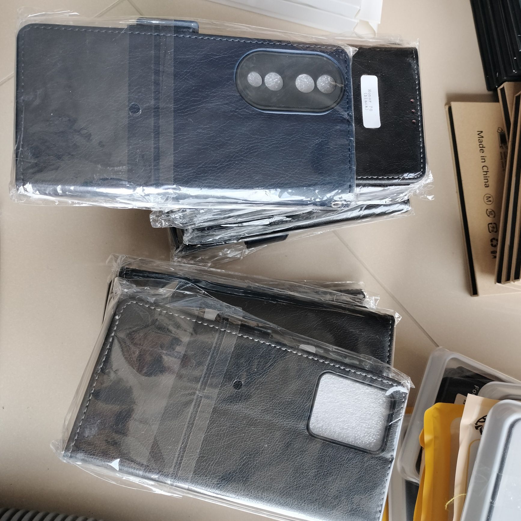 Etui zamykane honor 70 lub redmi note 12 pro