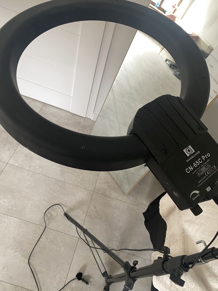 Lampa ring 65w do rzes makijazu sesje