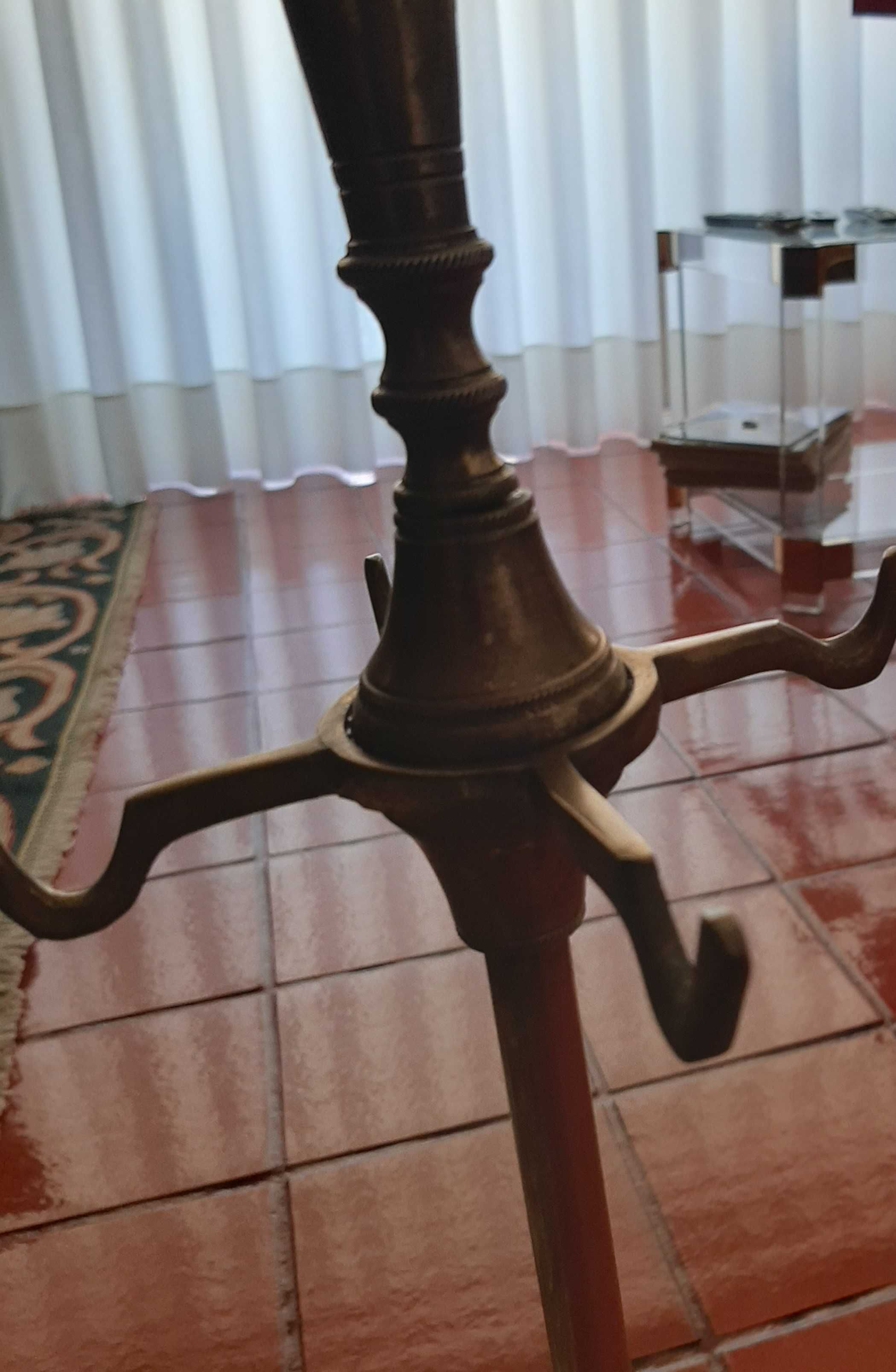 Conjunto de utencílios para lareira